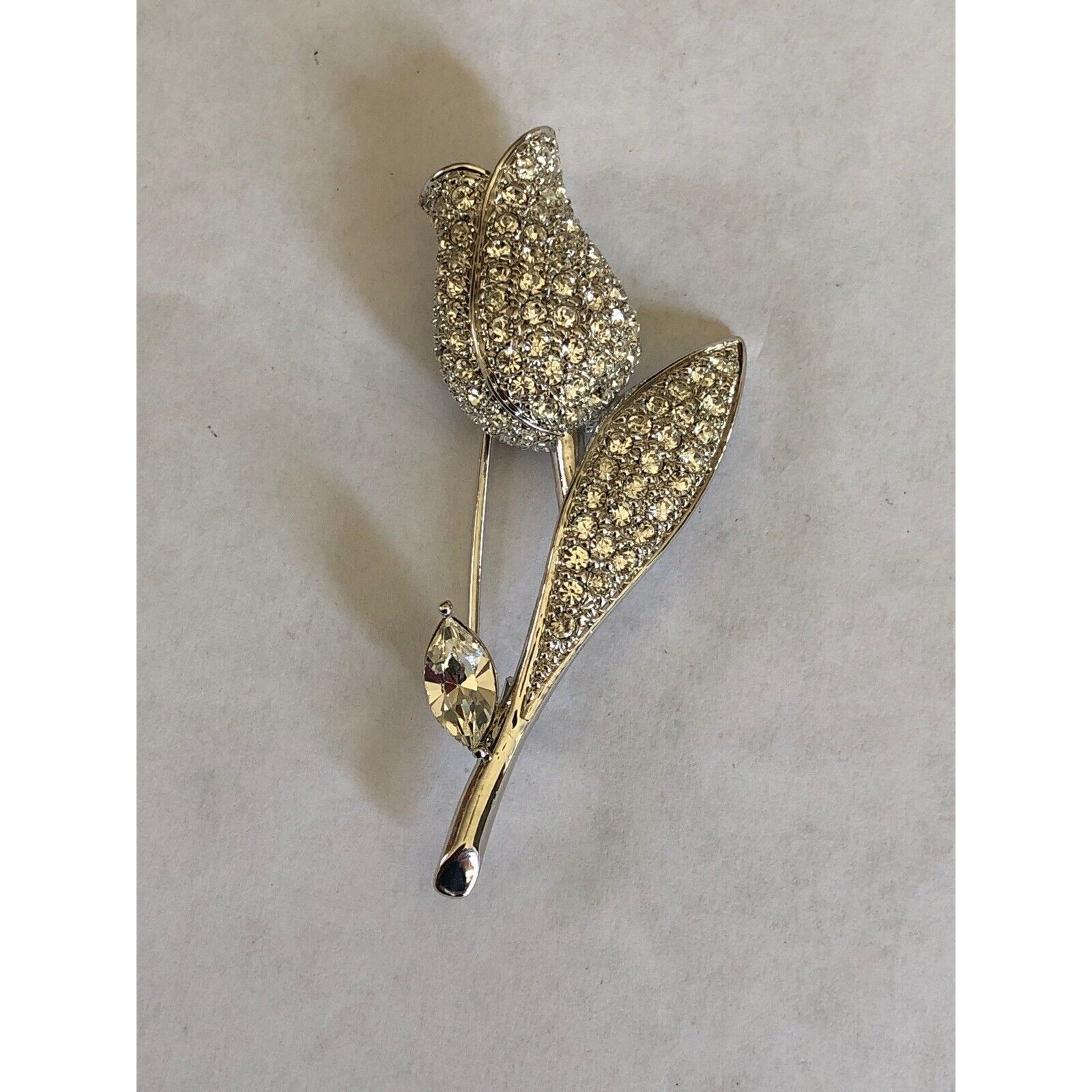 Exquisite Vintage Crystal Rhinestone Silver Tone Tulip Pin